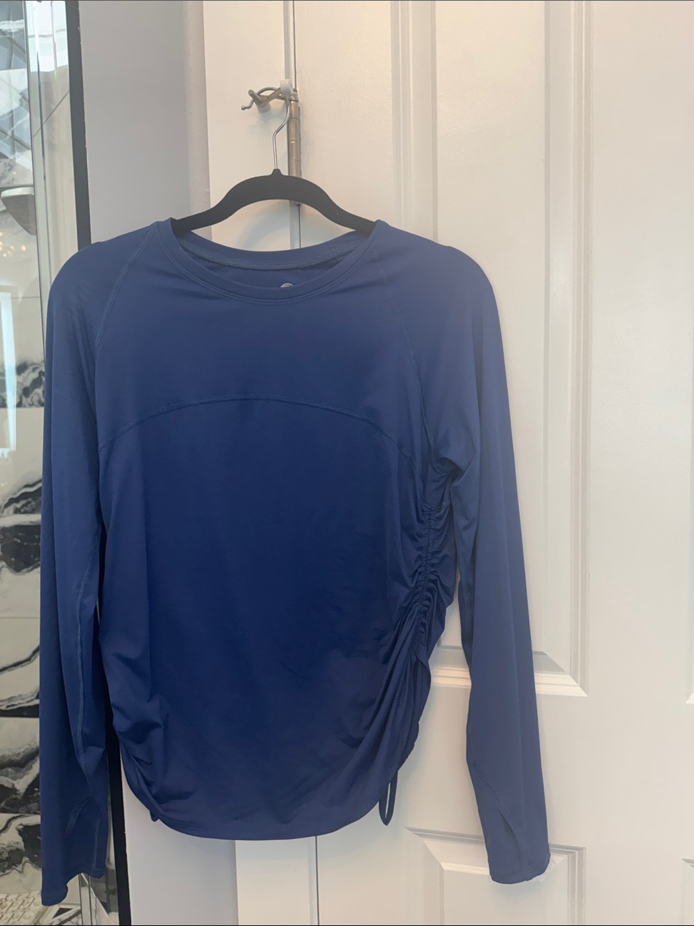 Ruched Side Long-Sleeve Crew Top — Navy